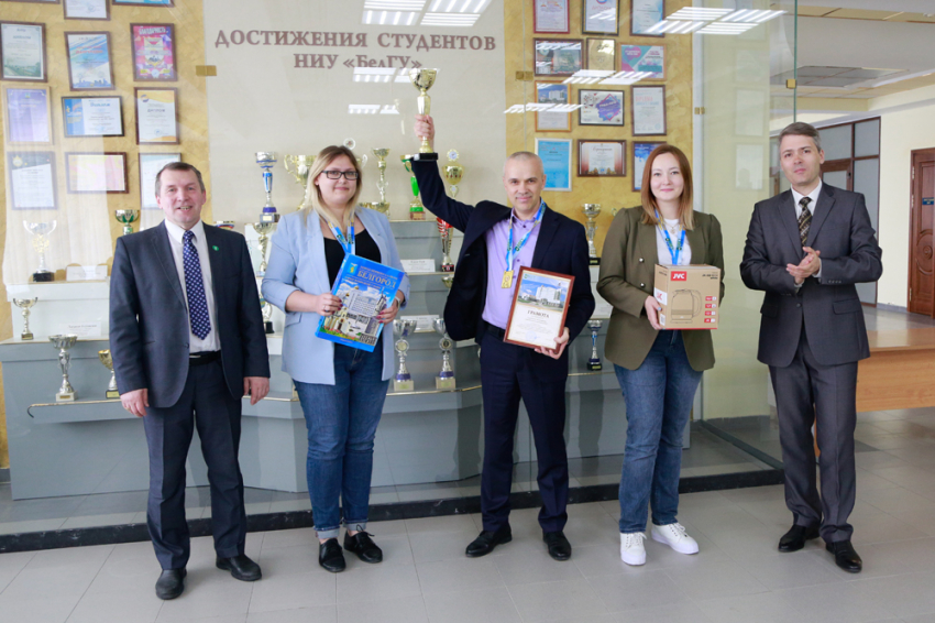 Названы победители соревнований по русским шашкам среди сотрудников аппарата ректора БелГУ